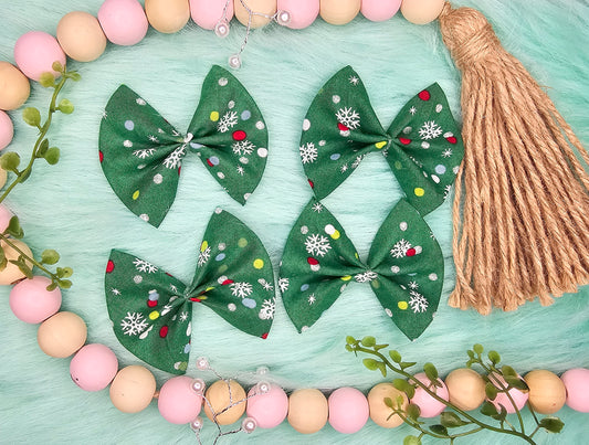 Green snowflake polka