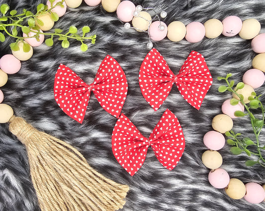 Red w/ white hearts bows