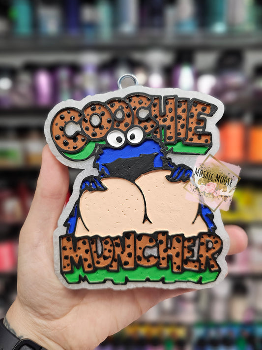 Coochie Muncher